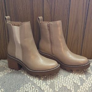 SO Women's Tan Ankle Booties